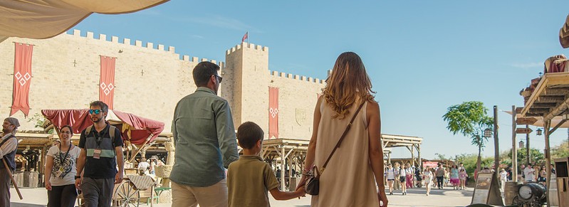 Familia en Puy du Fou España