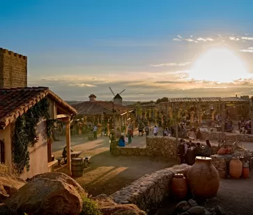 destino feliz del verano Puy du Fou España