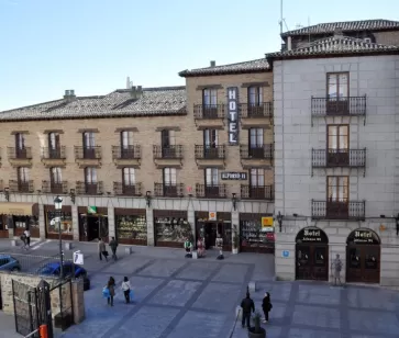 Hotel Sercotel Alfonso VI Puy du Fou España