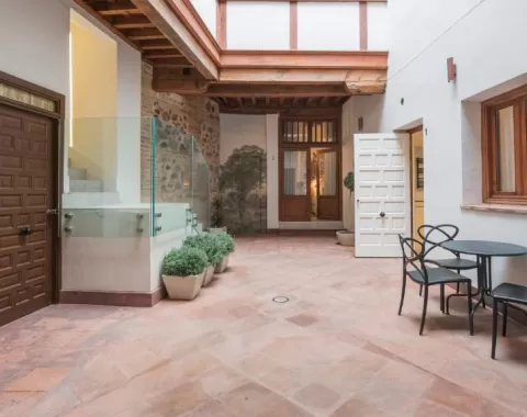 Hostal_7_Llaves_exterior