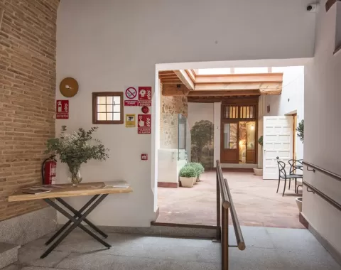 Hostal_7_Llaves_recepción