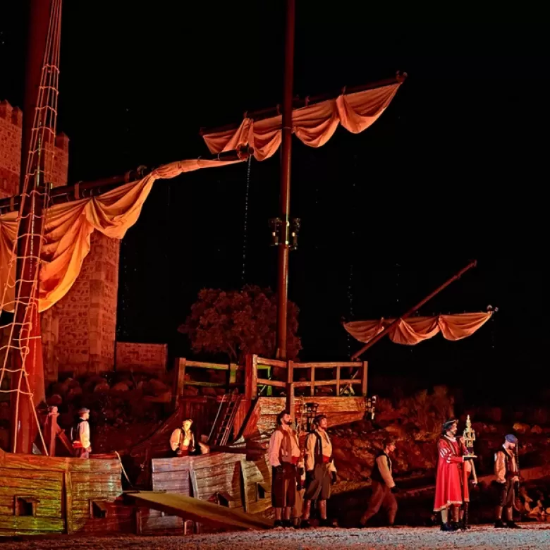Cristobal Colón saliendo de su barco nao Santa María
