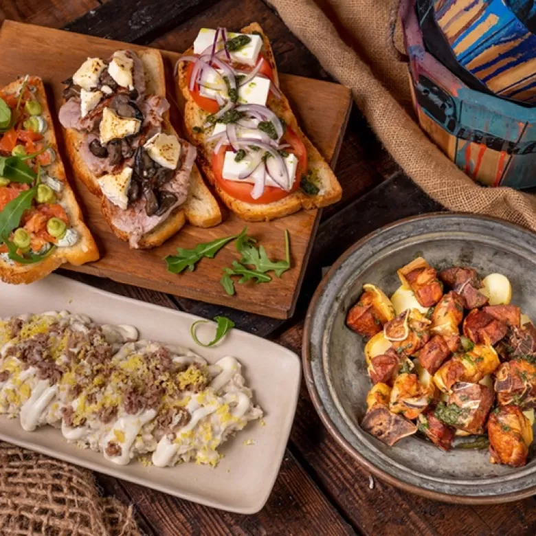 Varios platos disponibles en los restaurantes de Puy du Fou España