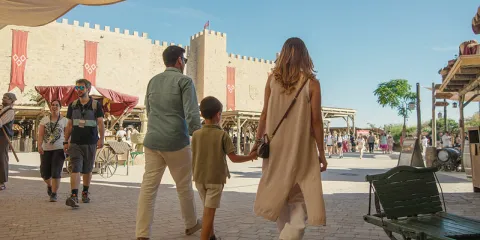 Familia en Puy du Fou España