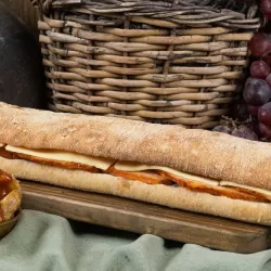 Bocadillo en la Bodeguita del Tuerto Miguel
